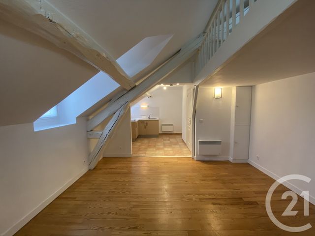 Appartement Duplex à louer - 2 pièces - 22.67 m2 - MANTES LA JOLIE - 78 - ILE-DE-FRANCE - Century 21 La Mantoise